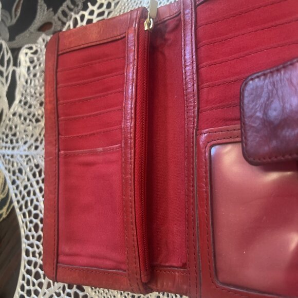 Fossil Vintage Crimson Red Wallet Genuine Leather Tri Fold Snap - Picture 12 of 15